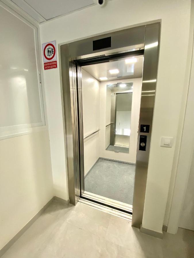 Apartamentos Turisticos Victoria Almuñécar Eksteriør billede